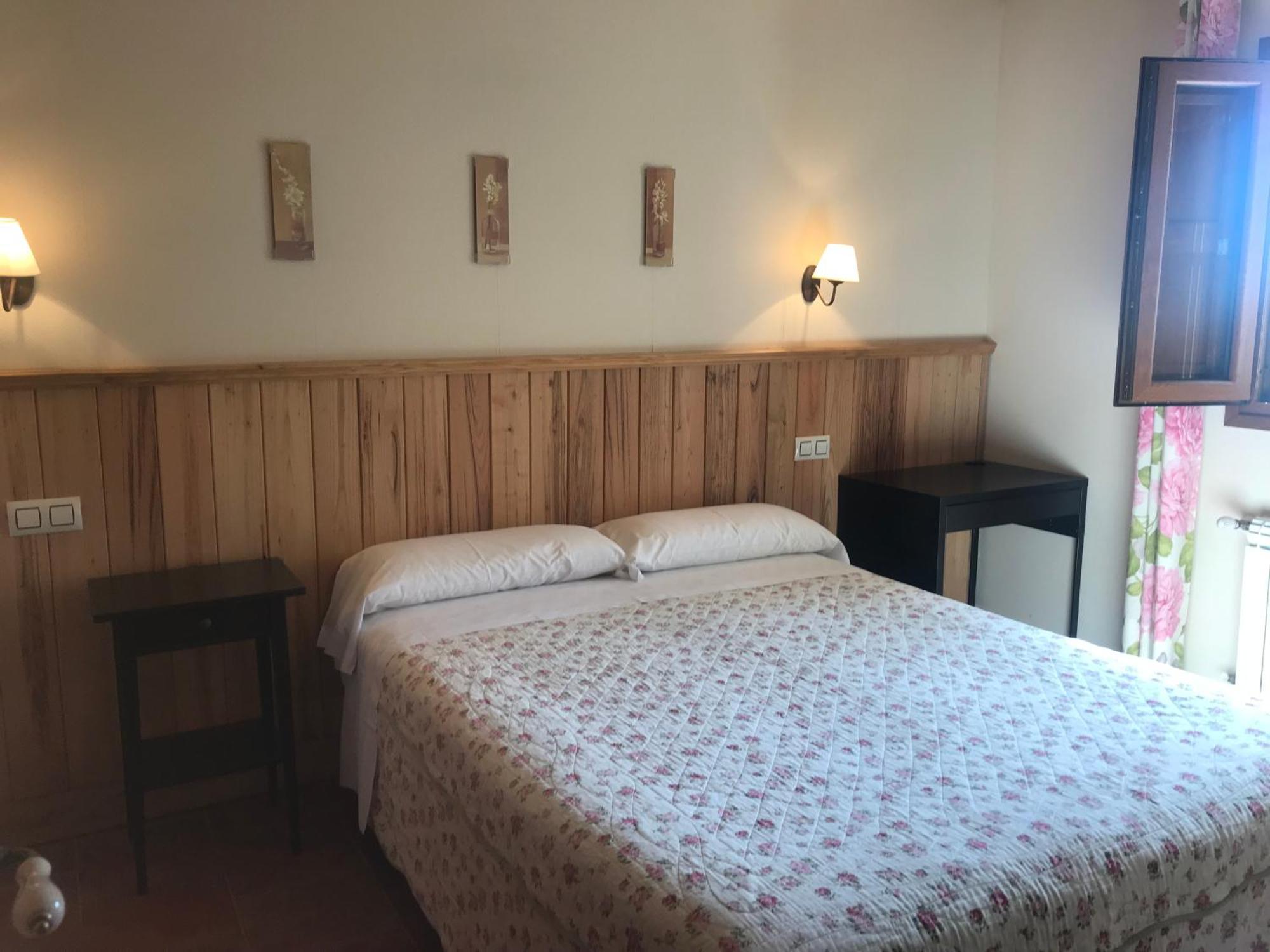 Apartamentos El Jardin Del Poeta Guijo de Granadilla Luaran gambar