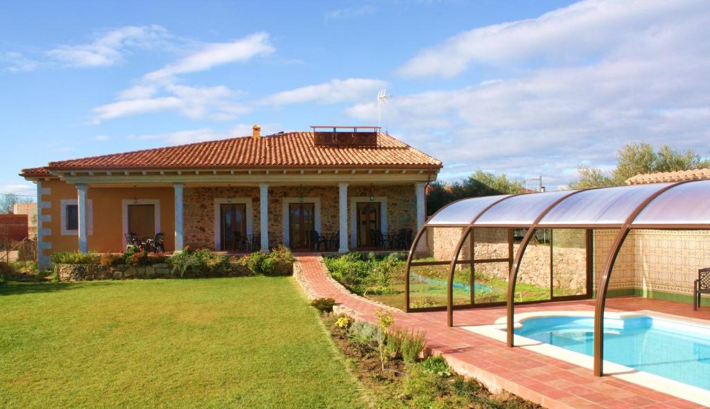 Apartamentos El Jardin Del Poeta Guijo de Granadilla Luaran gambar